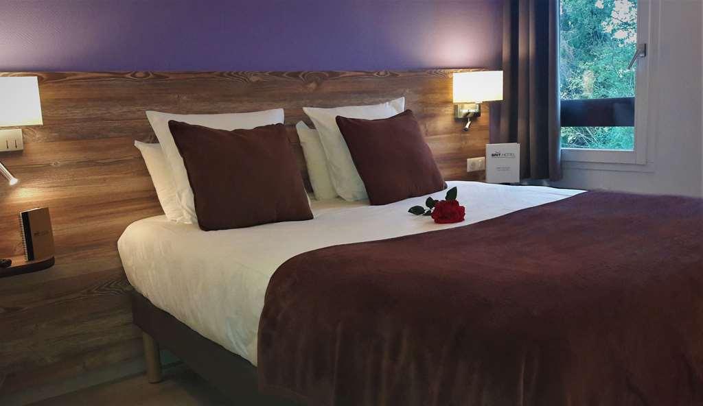 Brit Hotel Confort Pau Lons Zimmer foto