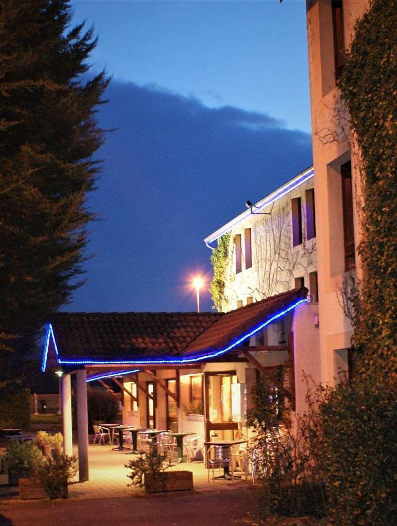 Brit Hotel Confort Pau Lons Exterior foto