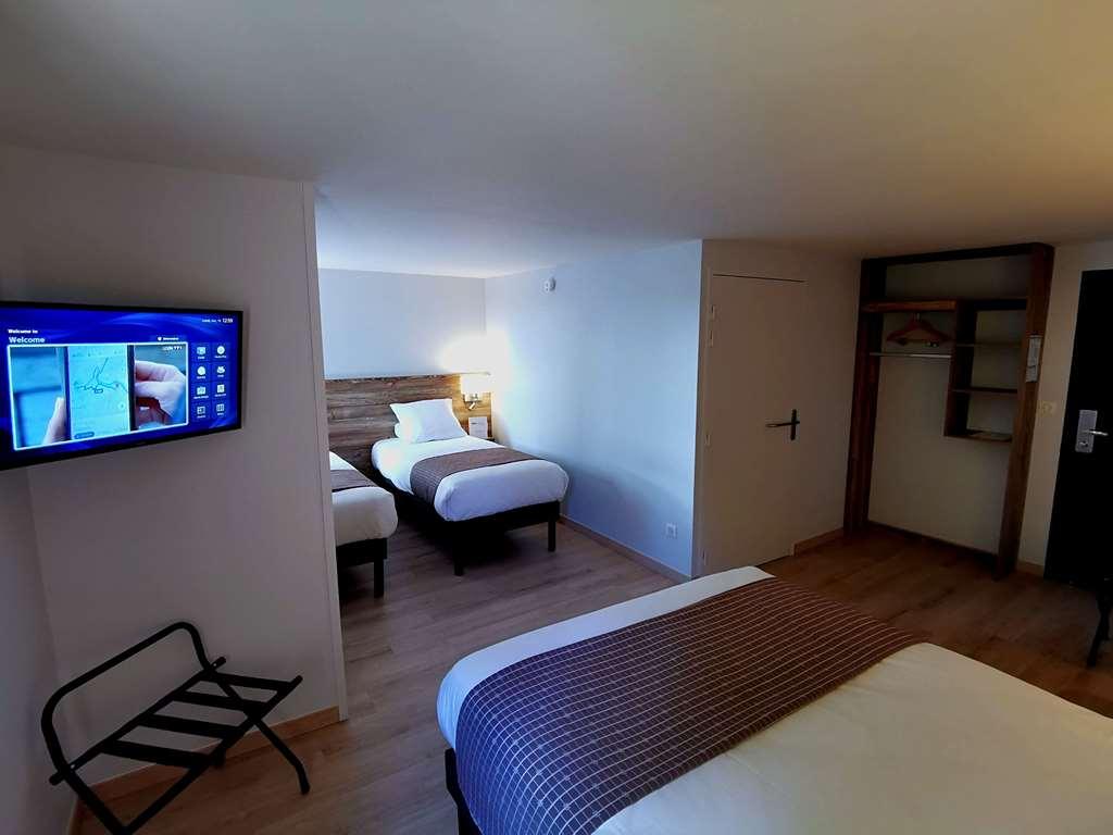 Brit Hotel Confort Pau Lons Zimmer foto
