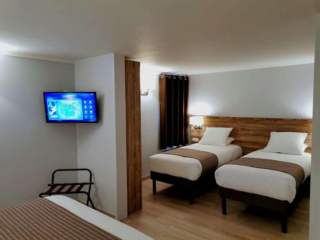 Brit Hotel Confort Pau Lons Zimmer foto