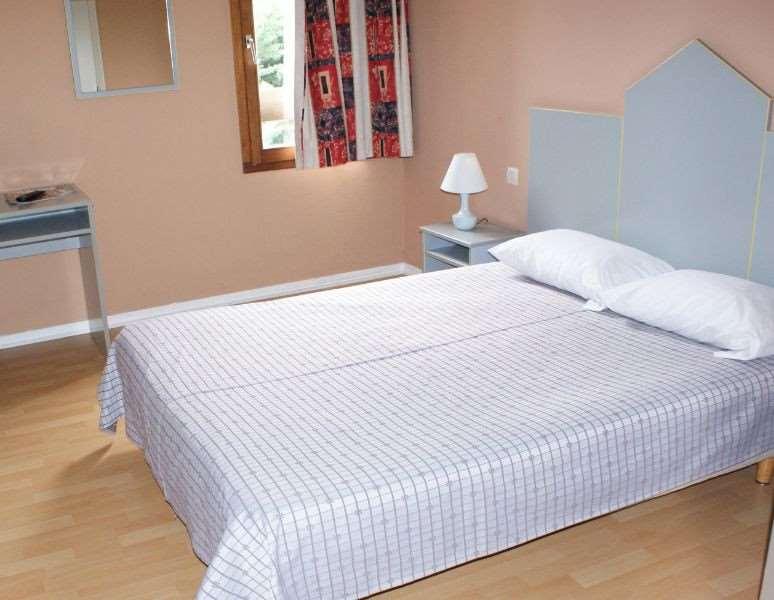 Brit Hotel Confort Pau Lons Zimmer foto